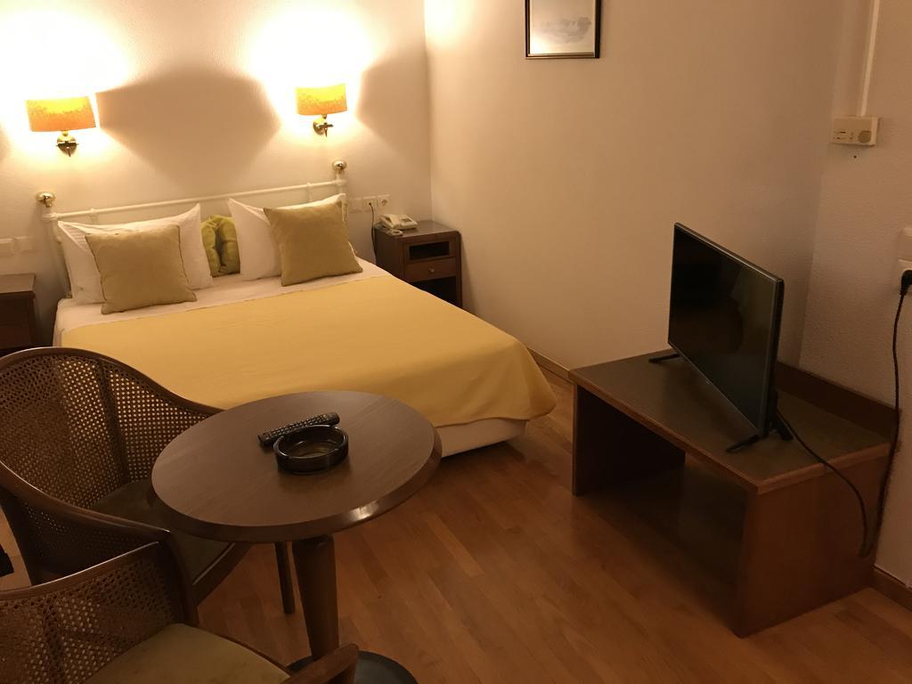 Hotel Levadia Levádeia Eksteriør bilde