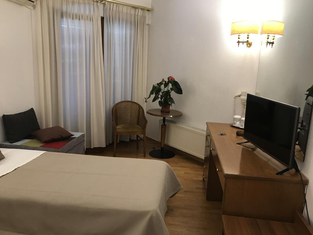 Hotel Levadia Levádeia Eksteriør bilde