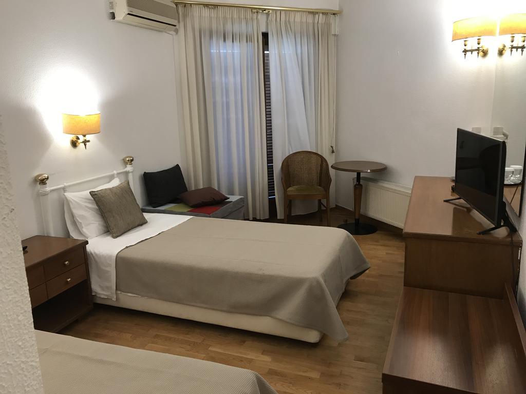 Hotel Levadia Levádeia Eksteriør bilde