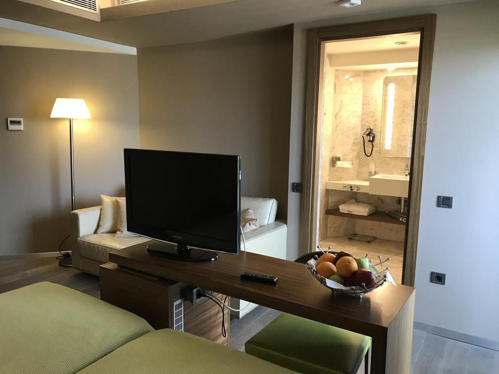 Hotel Levadia Levádeia Eksteriør bilde