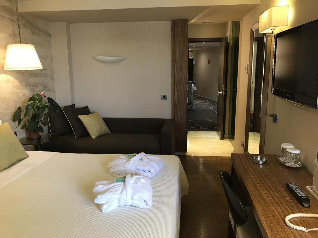 Hotel Levadia Levádeia Eksteriør bilde