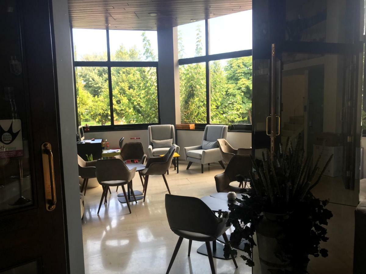 Hotel Levadia Levádeia Eksteriør bilde