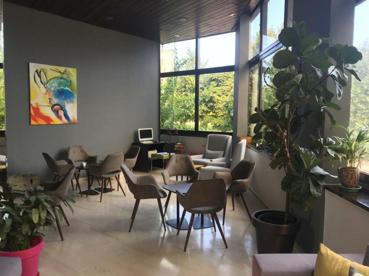 Hotel Levadia Levádeia Eksteriør bilde